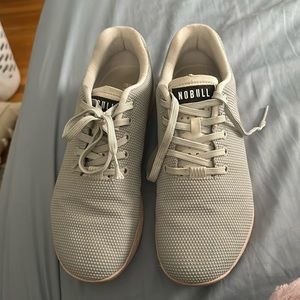 Women’s NOBULL 10.5 light gray/pink sneakers